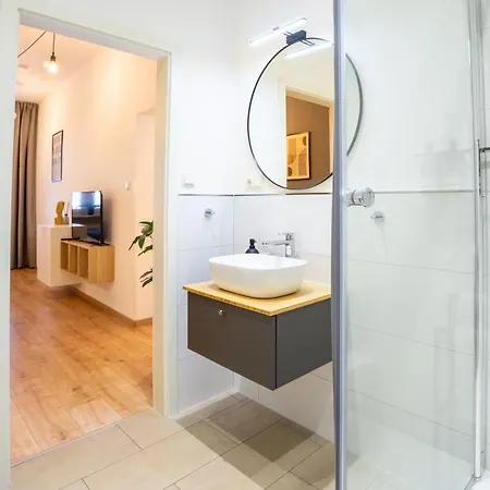 Finelinestays Suedstadt-apartment Im Herzen Von Lägenhet *
