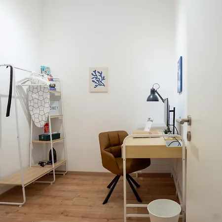 Finelinestays Suedstadt-apartment Im Herzen Von Lägenhet